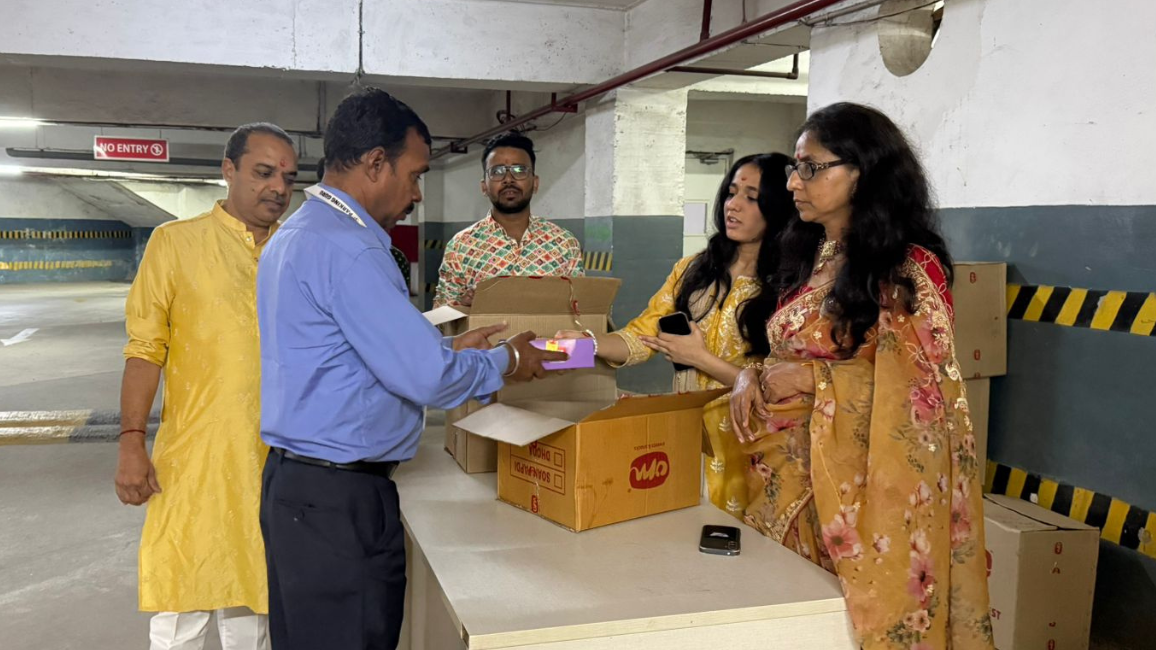 Snacks Distribution for JMD Megapolis Staff on Diwali
