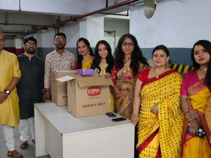 Snacks Distribution for JMD Megapolis Staff on Diwali